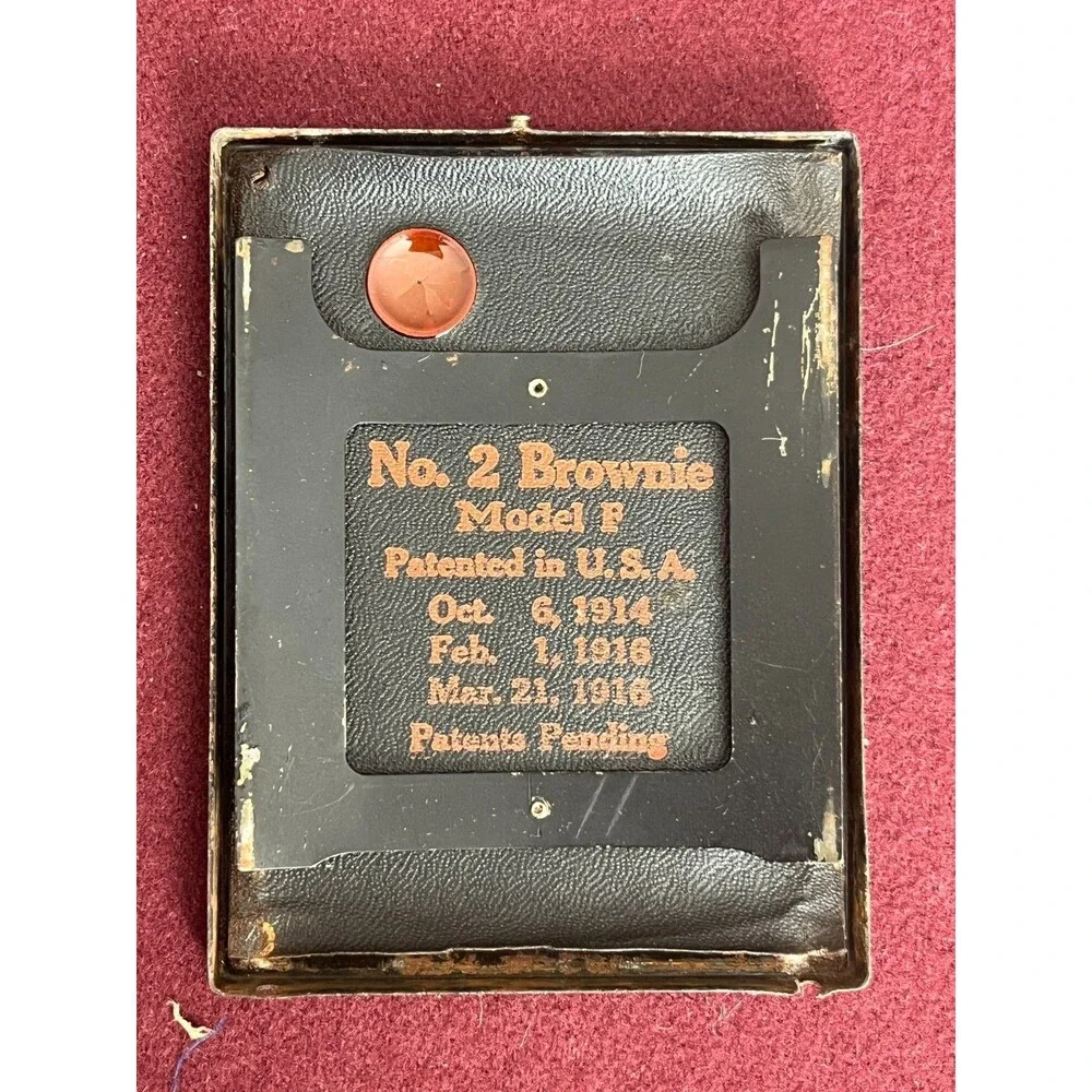 Vintage Eastman Kodak Brownie No. 2 - Model F - black - box film camera